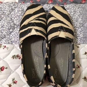 Zebra Toms